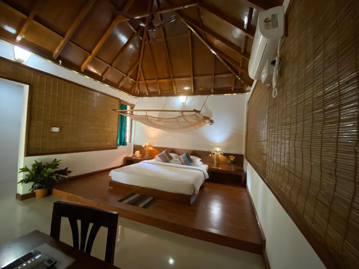 Wild Orchid Hotel Kala Pathar Beach ภายนอก รูปภาพ