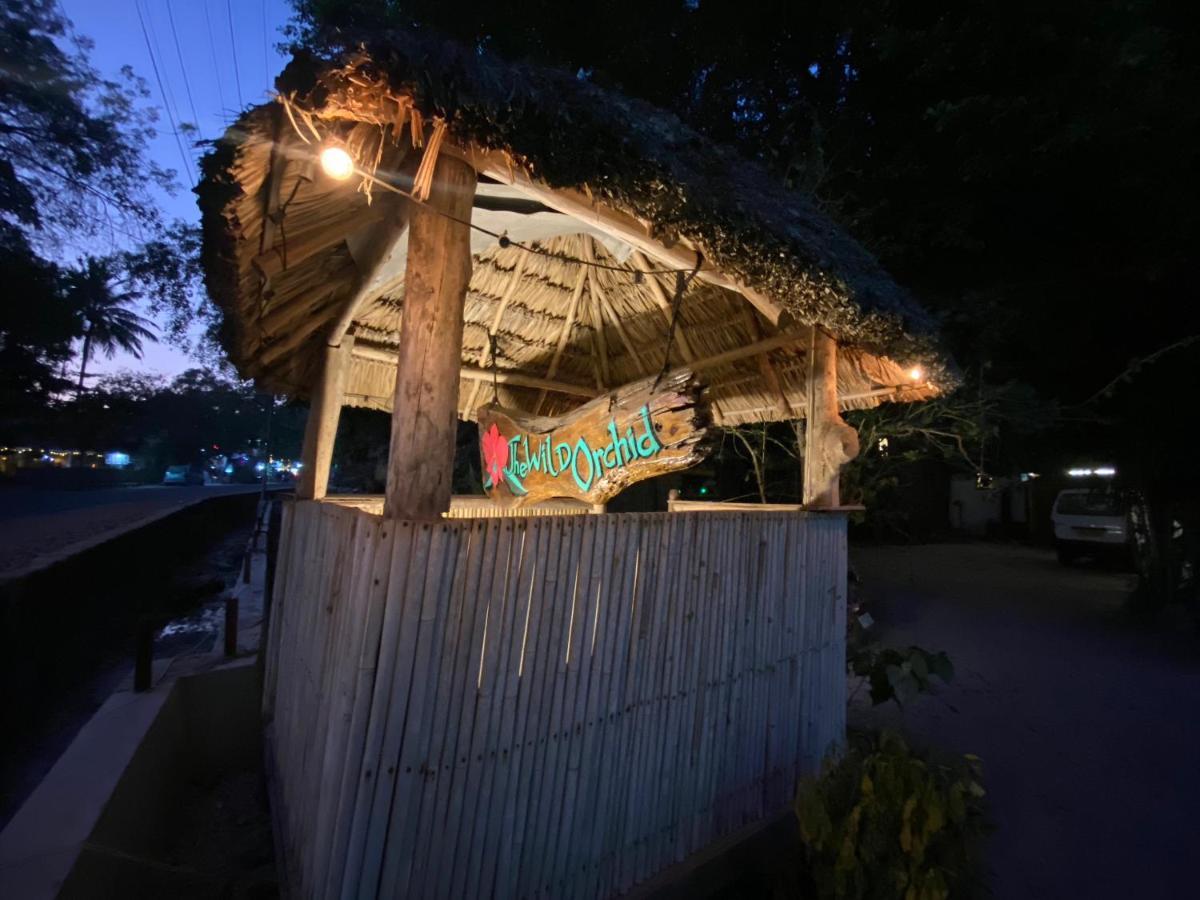 Wild Orchid Hotel Kala Pathar Beach ภายนอก รูปภาพ