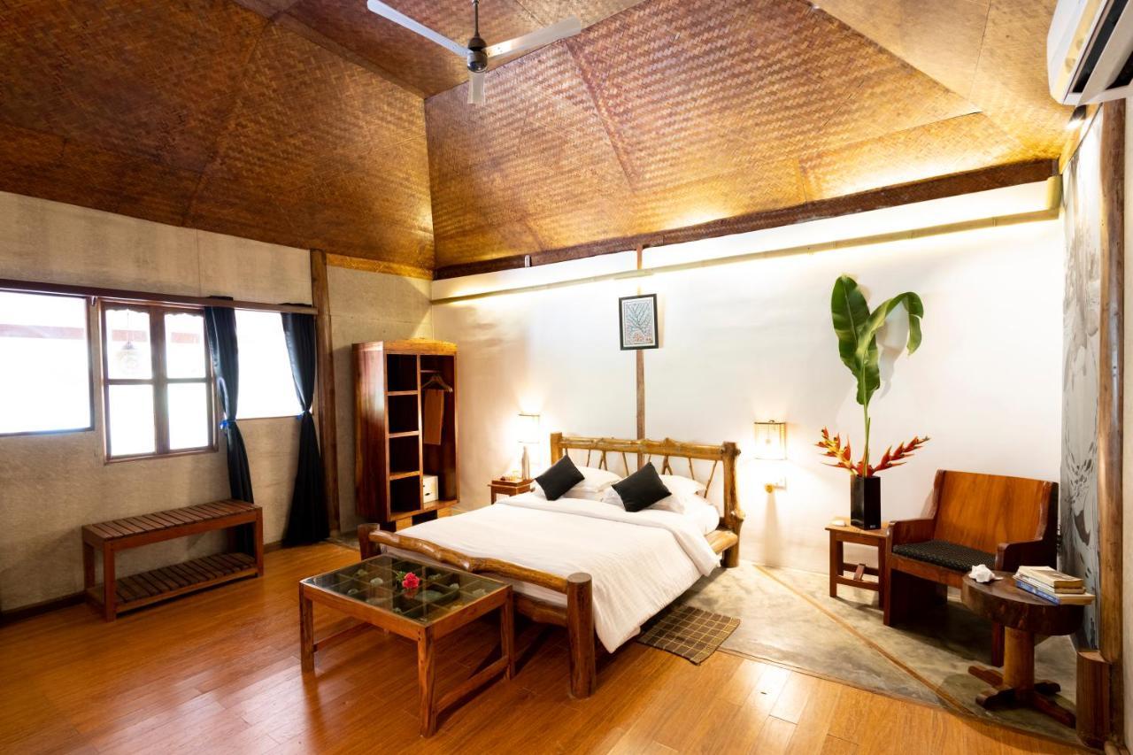 Wild Orchid Hotel Kala Pathar Beach ภายนอก รูปภาพ