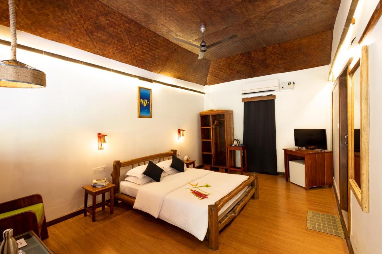 Wild Orchid Hotel Kala Pathar Beach ภายนอก รูปภาพ