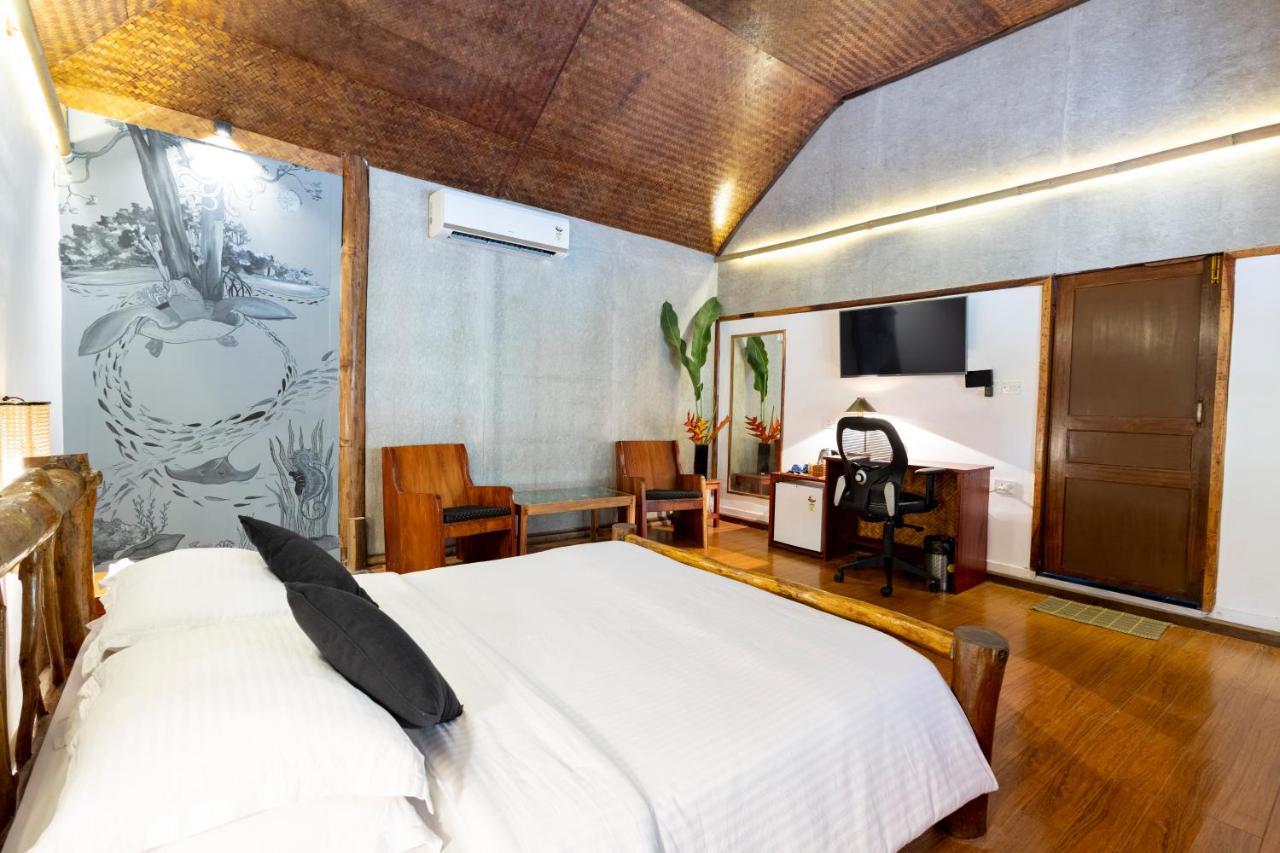 Wild Orchid Hotel Kala Pathar Beach ภายนอก รูปภาพ
