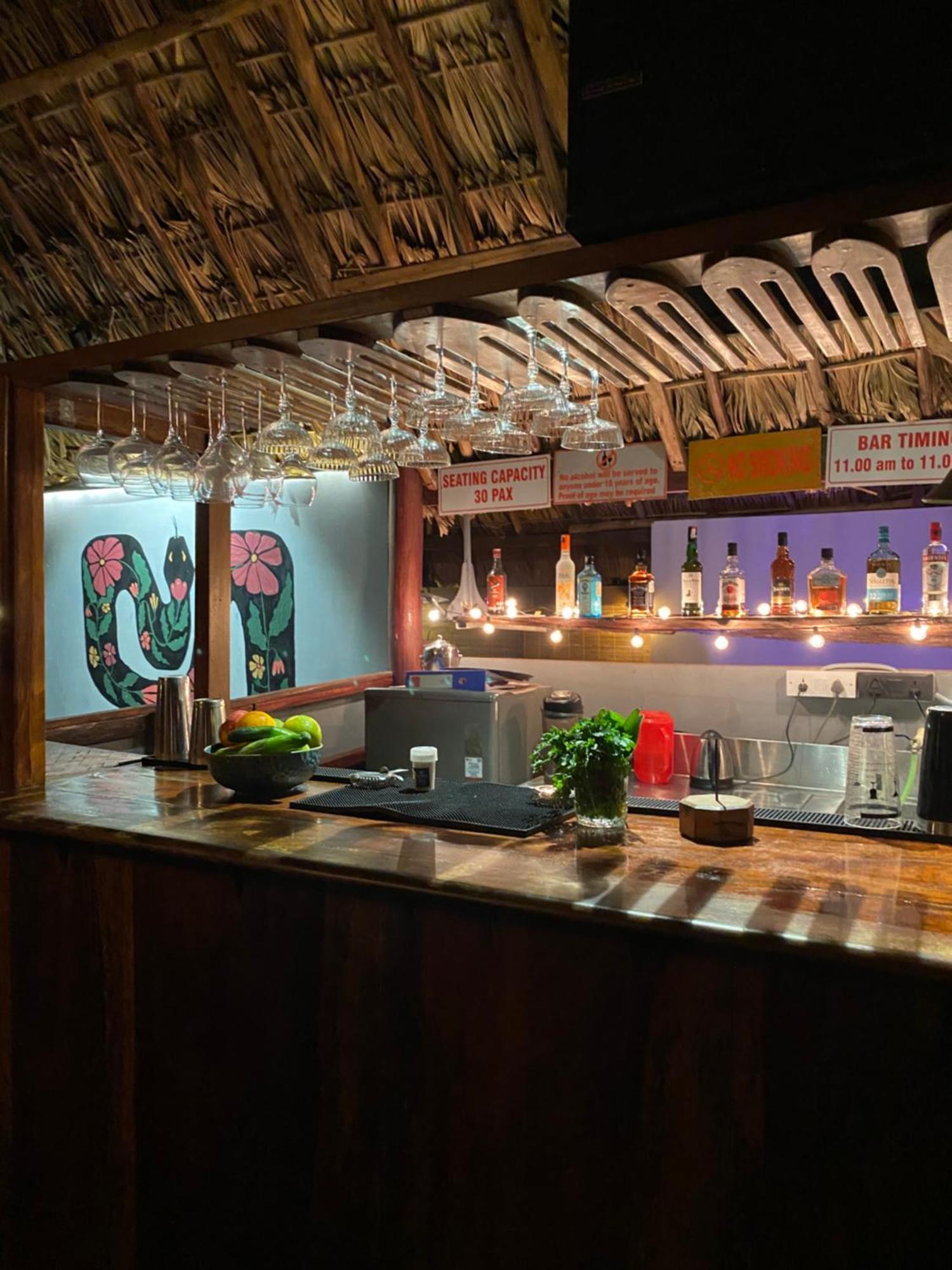 Wild Orchid Hotel Kala Pathar Beach ภายนอก รูปภาพ